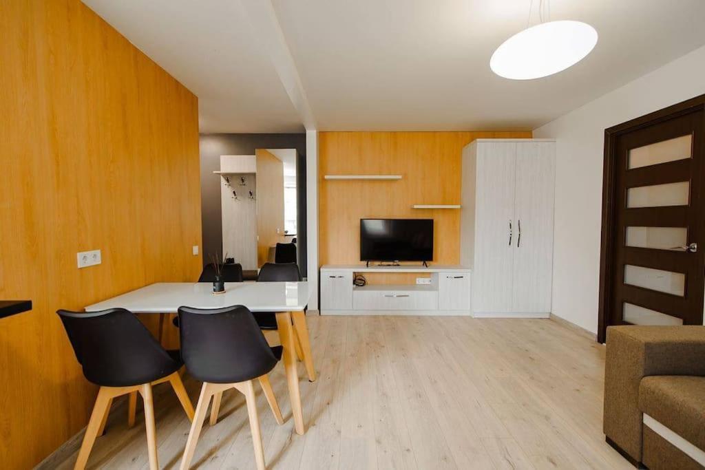 Very Stylish Apartament In Middle Of City. Кишинёв Экстерьер фото